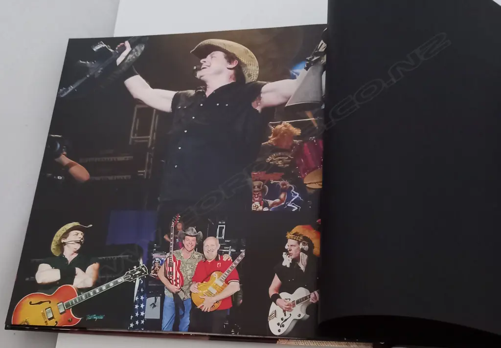 Ted Nugent, Motor City Mayhem (The 6,000th Concert) (Multi-Disc), (Red Vinyl) Image 1++